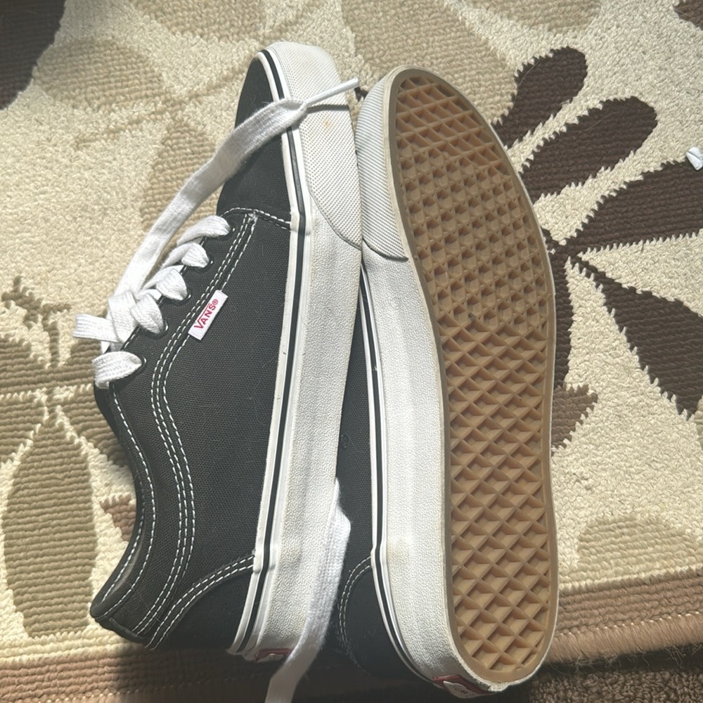 Vans - Picture 2 of 3